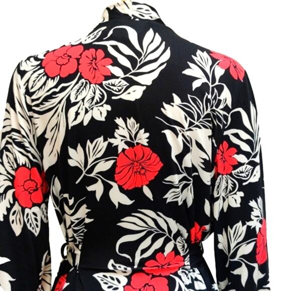 Linea Donatella Floral Wrap Robe Black Red White S/M - Picture 5 of 9